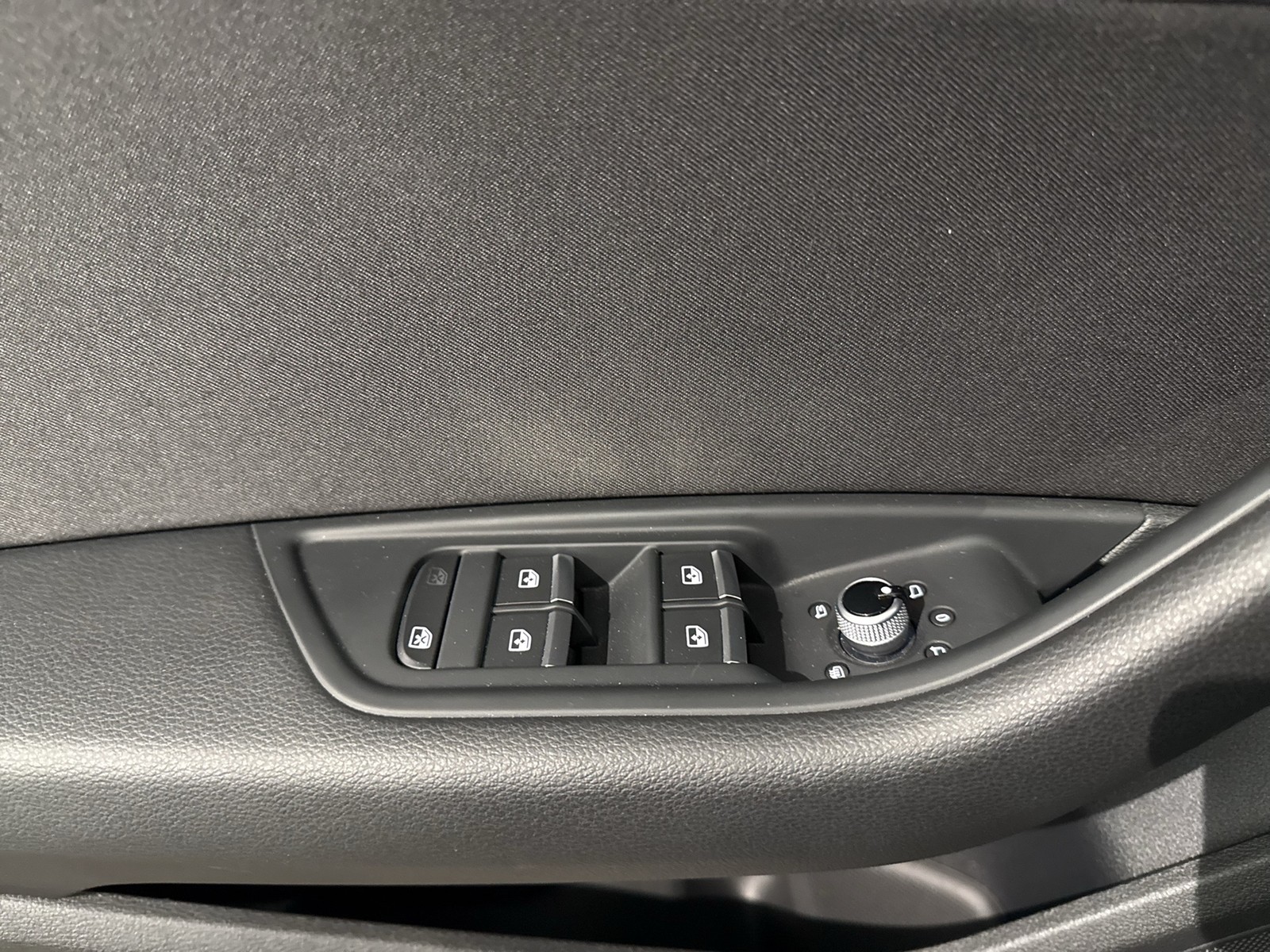 Audi A4 Avant 35 advanced NAVI+ ALU17 SITZHEIZUNG