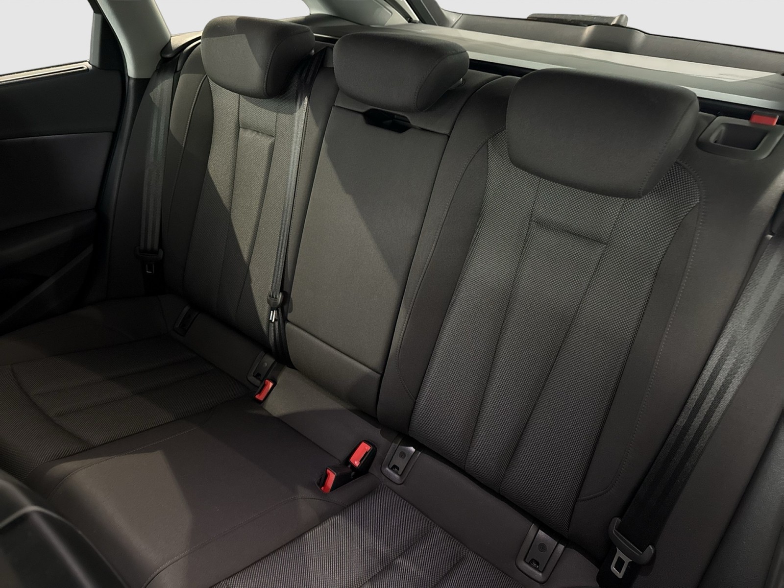 Audi A4 Avant 35 advanced NAVI+ ALU17 SITZHEIZUNG