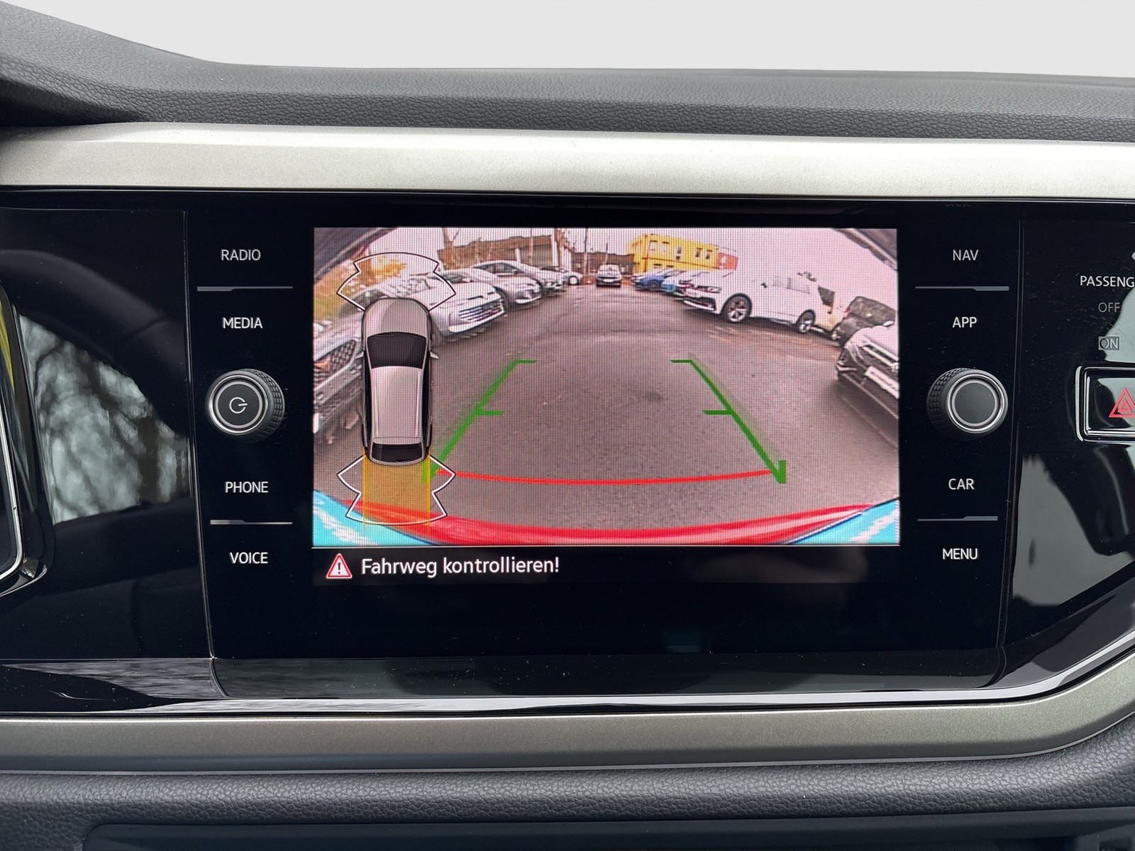 Volkswagen Taigo 1.0 MOVE CAM LM17 NAVI CARPLAY SITZHEIZUNG