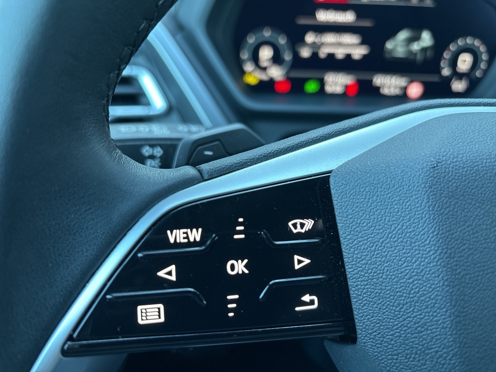 Audi Q4 e-tron 55 quattro advanced WÄRMEPUMPE 360°CAM