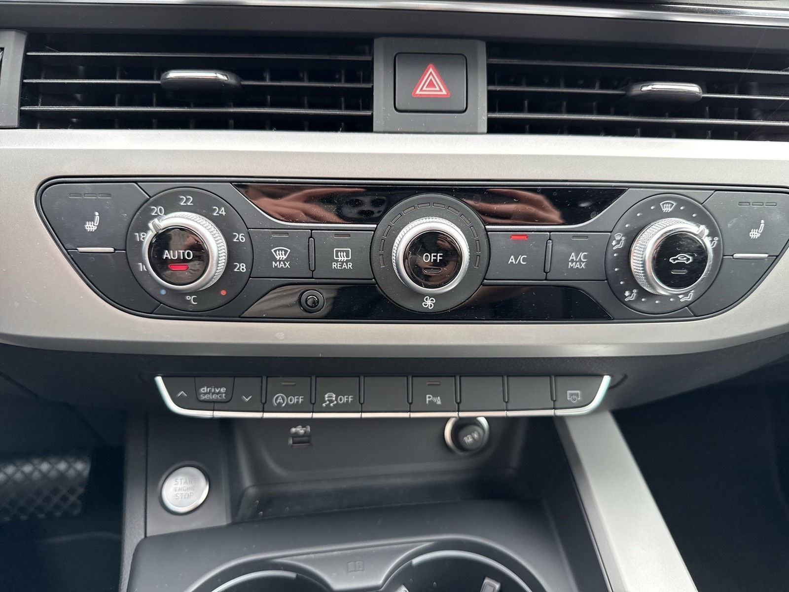 Audi A5 Sportback 40 S LINE PANO AHK ALU20" NAVI+