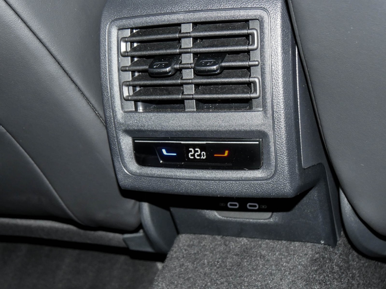 Volkswagen Golf Variant VIII 1.5 R-LINE FACELIFT CAM ACC