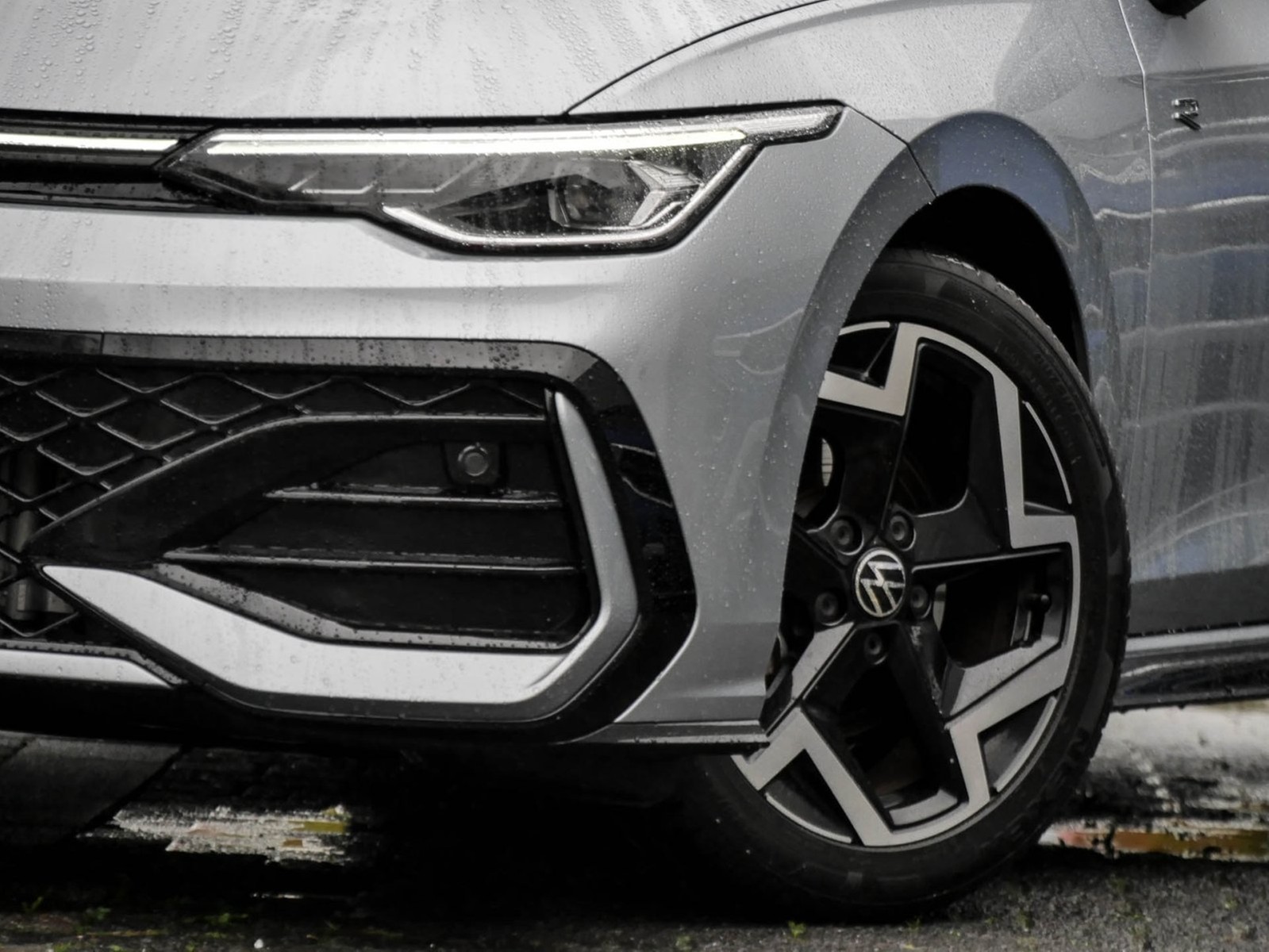 Volkswagen Golf Variant VIII 1.5 R-LINE FACELIFT CAM ACC