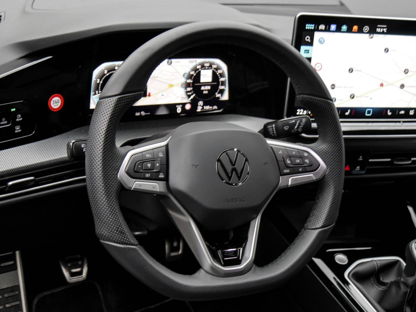 Volkswagen Golf Variant VIII 1.5 R-LINE FACELIFT CAM ACC