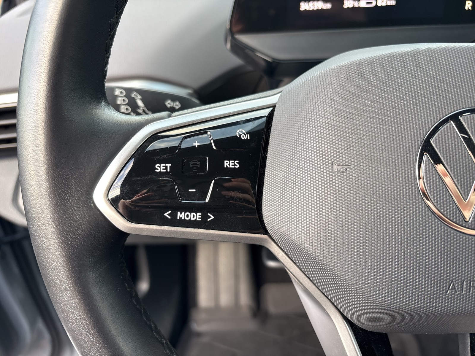 Volkswagen ID.4 PURE NAVI CARPLAY SITZHEIZUNG LED