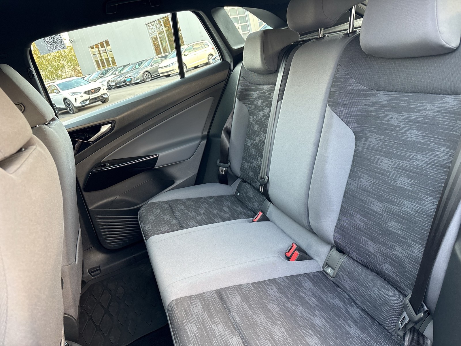 Volkswagen ID.4 PURE NAVI CARPLAY SITZHEIZUNG LED