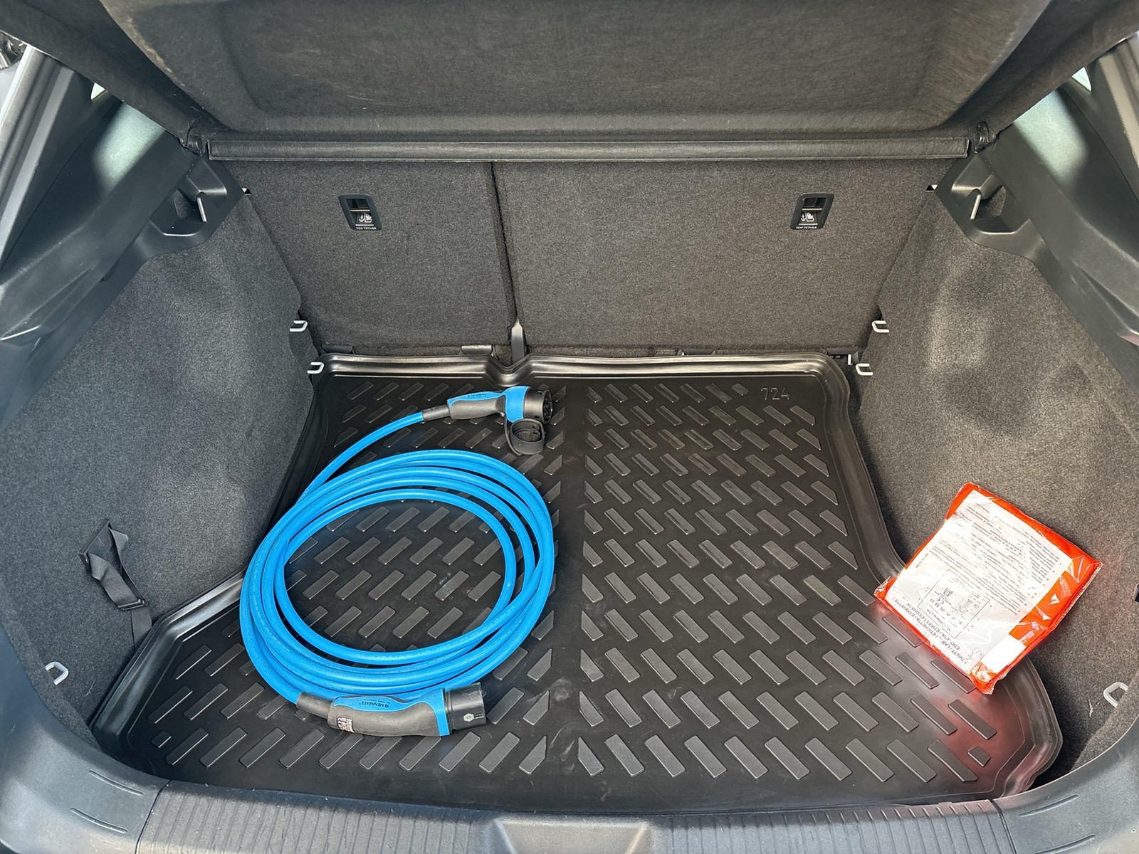 Volkswagen ID.4 PURE NAVI CARPLAY SITZHEIZUNG LED