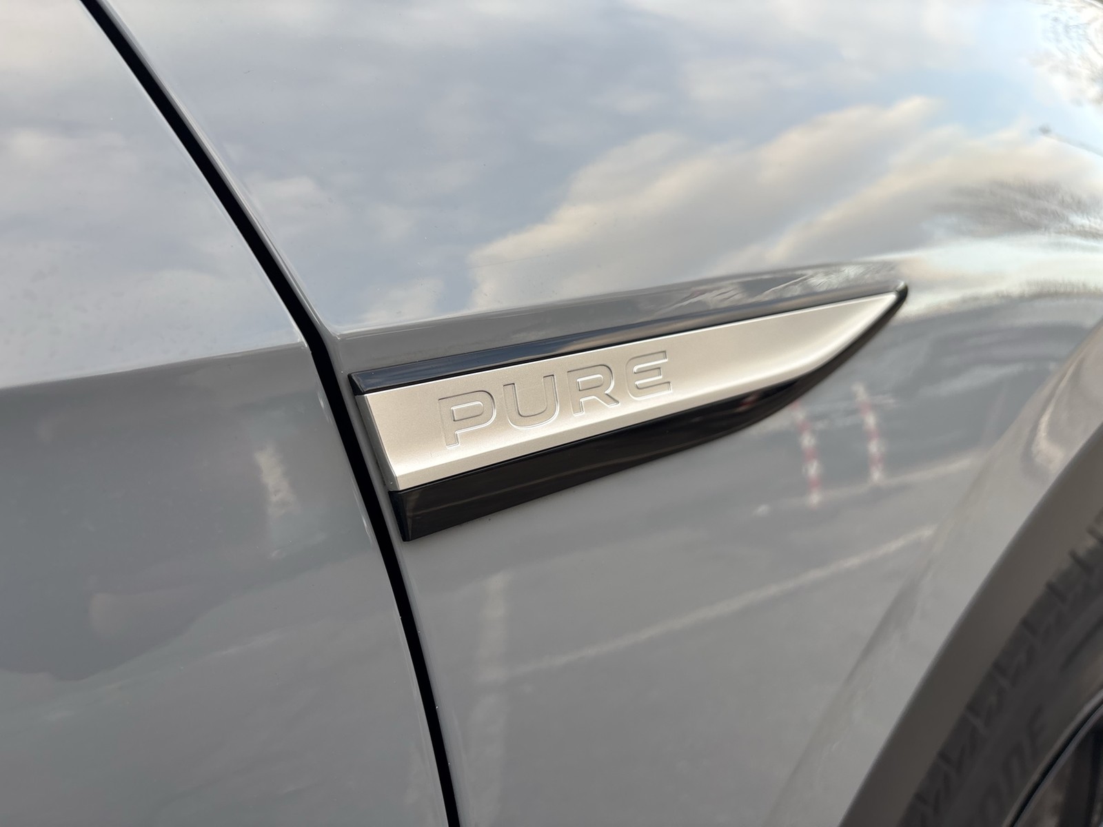 Volkswagen ID.4 PURE NAVI CARPLAY SITZHEIZUNG LED