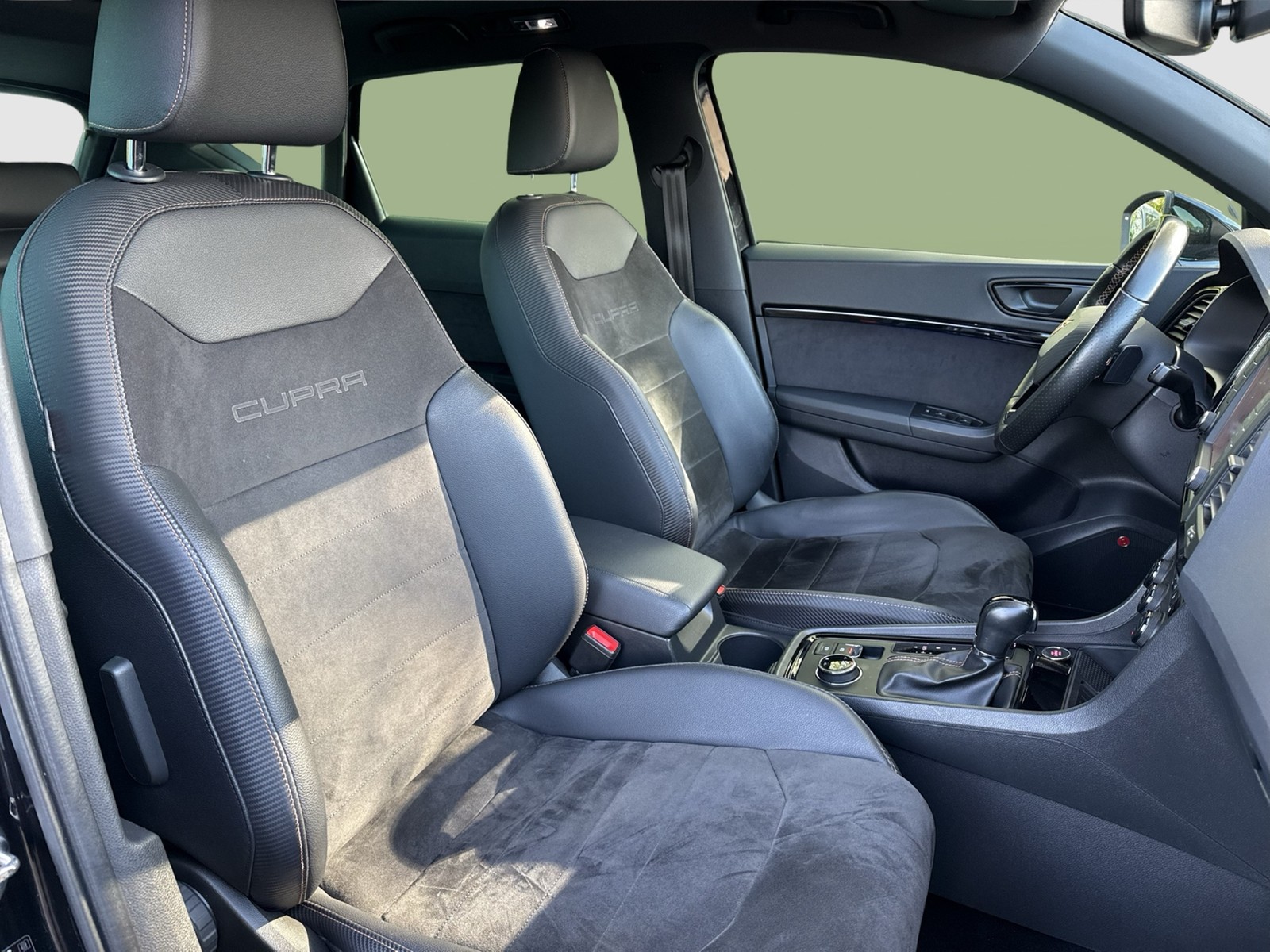 Cupra Ateca 2.0 4X4 PANO AHK 360°CAM ALU19 eKLAPPE NAVI