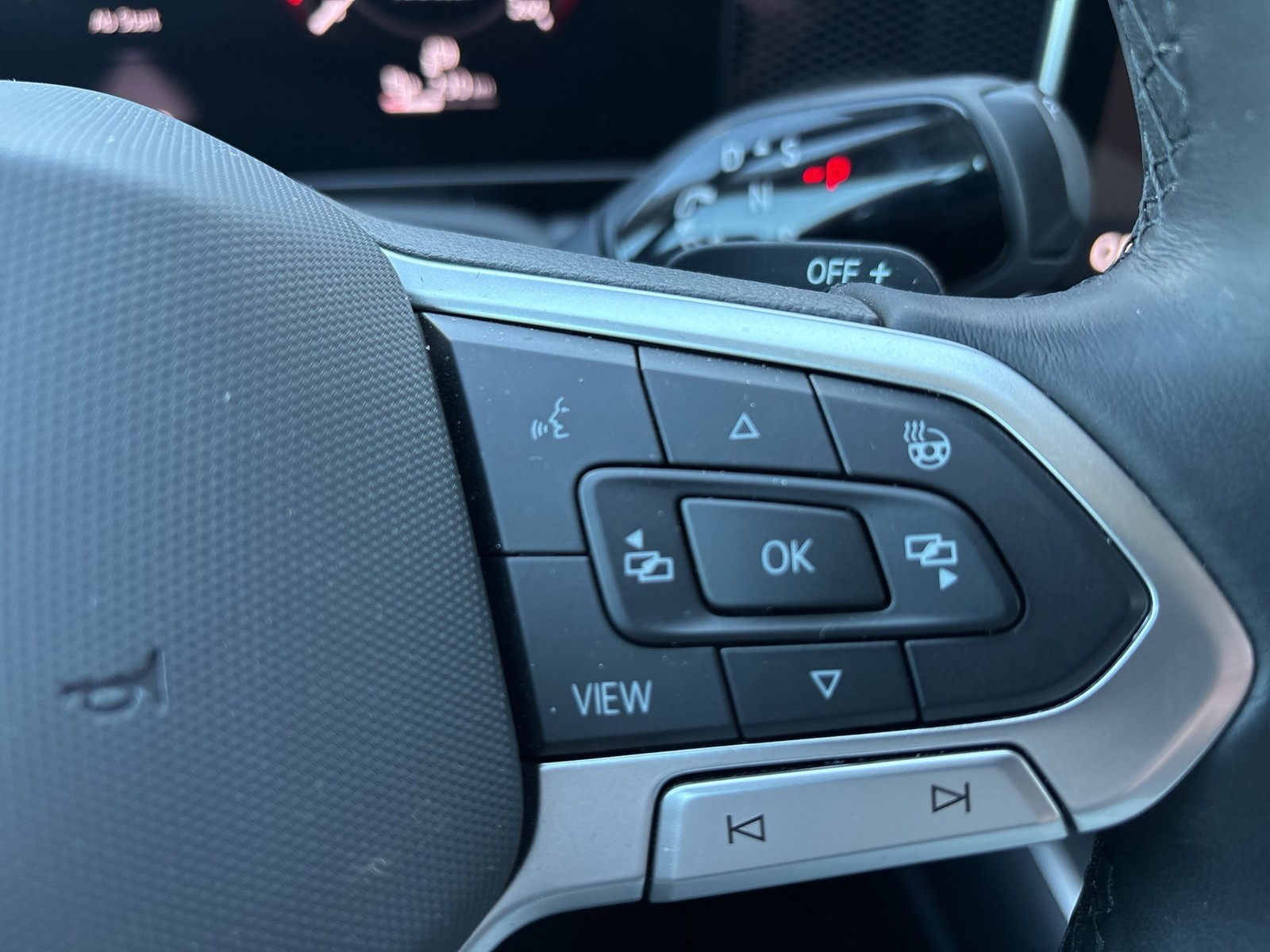 Volkswagen Passat Variant 1.5 HYBRID BUSINESS AHK CAM ACC