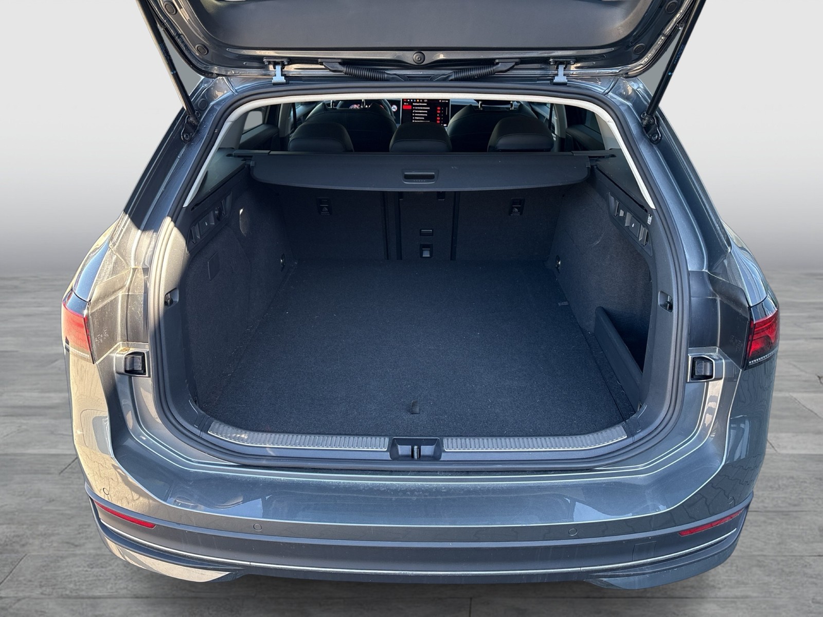 Volkswagen Passat Variant 1.5 HYBRID BUSINESS AHK CAM ACC