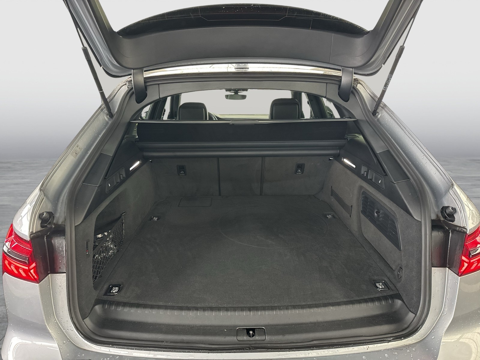 Audi A6 Avant 55 Q. HYBRID S LINE PANO AHK B&O