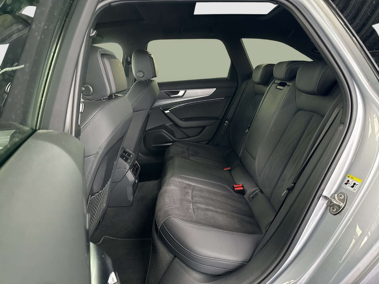 Audi A6 Avant 55 Q. HYBRID S LINE PANO AHK B&O