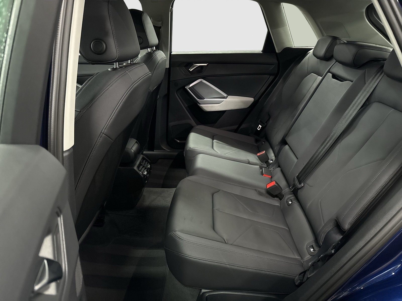 Audi Q3 35 PANO KAMERA ALU18 eKLAPPE NAVI+ SITZHEIZ.