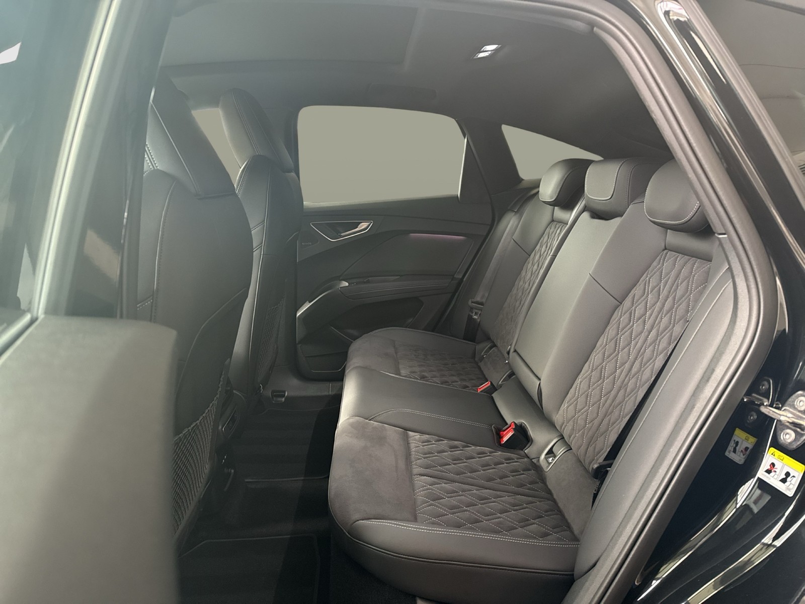 Audi Q4 Sportback 55 e-tron quattro +editionSLine+AHK+Pano+Assistenzpaket+