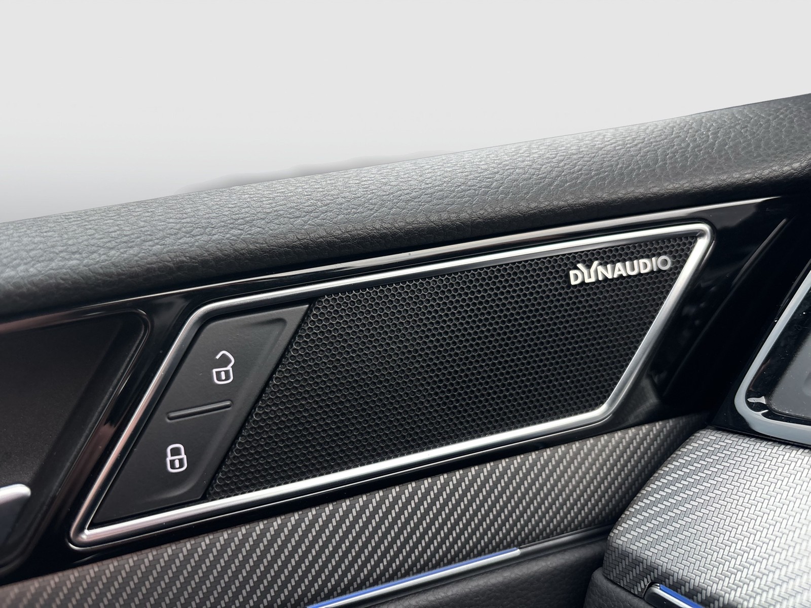 Volkswagen Arteon 2.0 R-Line ALU19 LEDER PANO SOUND 4X4