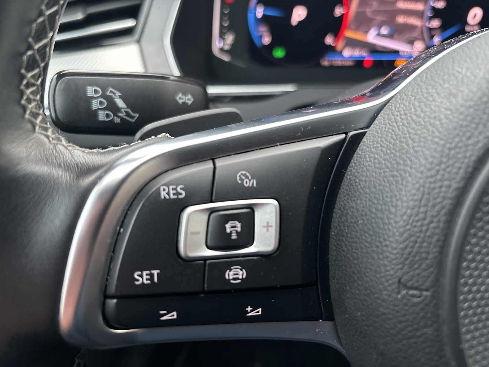 Volkswagen Arteon 2.0 R-Line ALU19 LEDER PANO SOUND 4X4