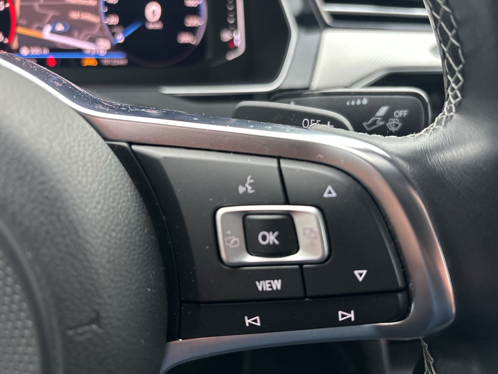 Volkswagen Arteon 2.0 R-Line ALU19 LEDER PANO SOUND 4X4