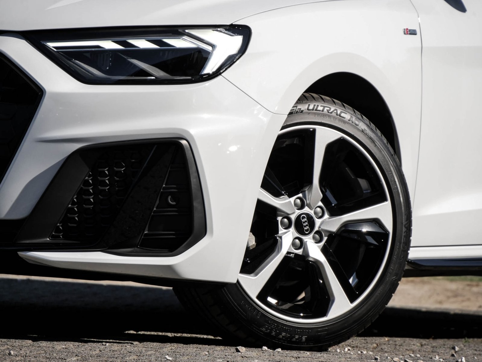 Audi A1 Sportback 30 S LINE BLACKPAK ACC LM17 NAVI+