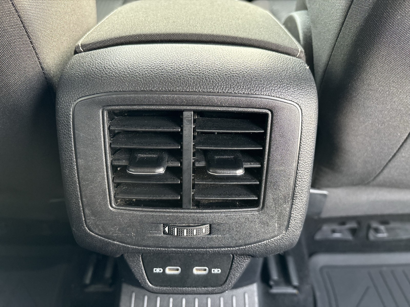 Volkswagen T-Roc 2.0 ACTIVE ACC ALU17 eKLAPPE NAVI SITZHEIZ