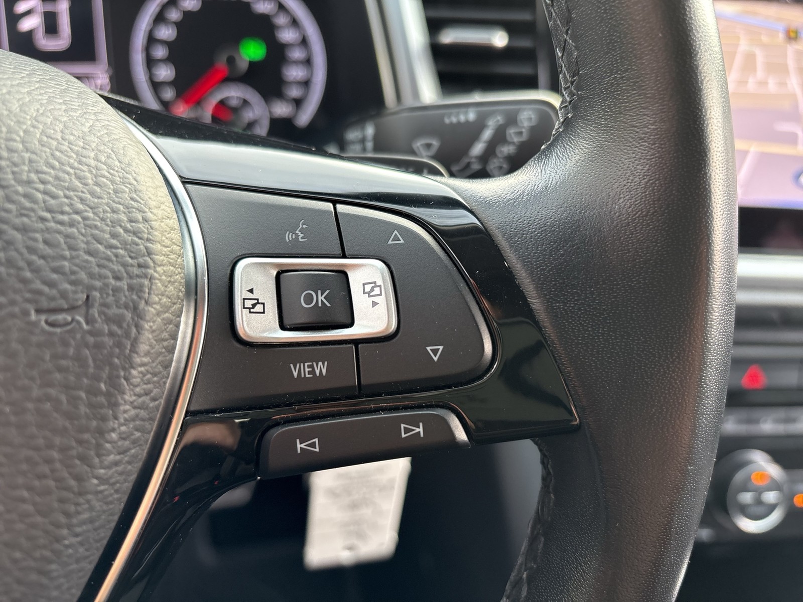 Volkswagen T-Roc 2.0 ACTIVE ACC ALU17 eKLAPPE NAVI SITZHEIZ