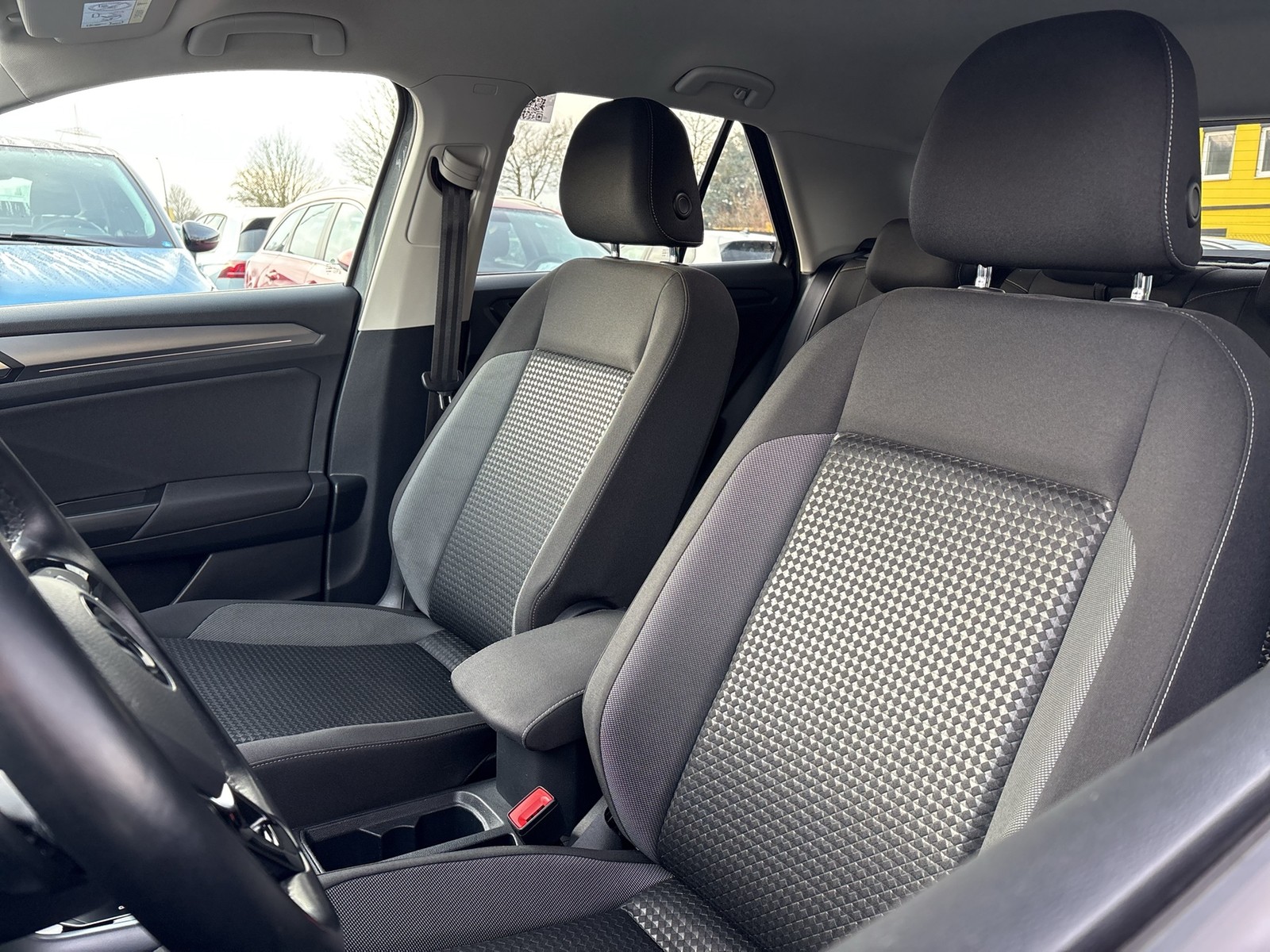 Volkswagen T-Roc 2.0 ACTIVE ACC ALU17 eKLAPPE NAVI SITZHEIZ