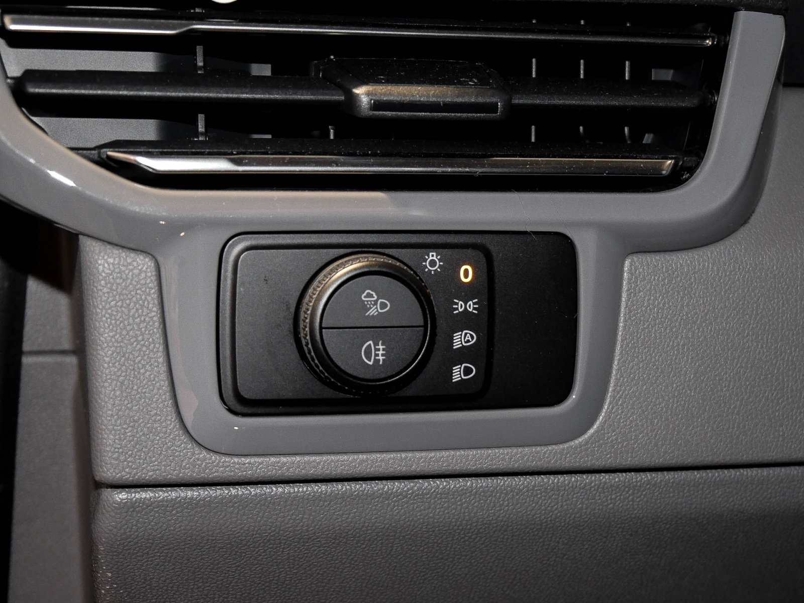 Volkswagen T7 Caravelle PANAMERICANA LED PANO AHK LM19