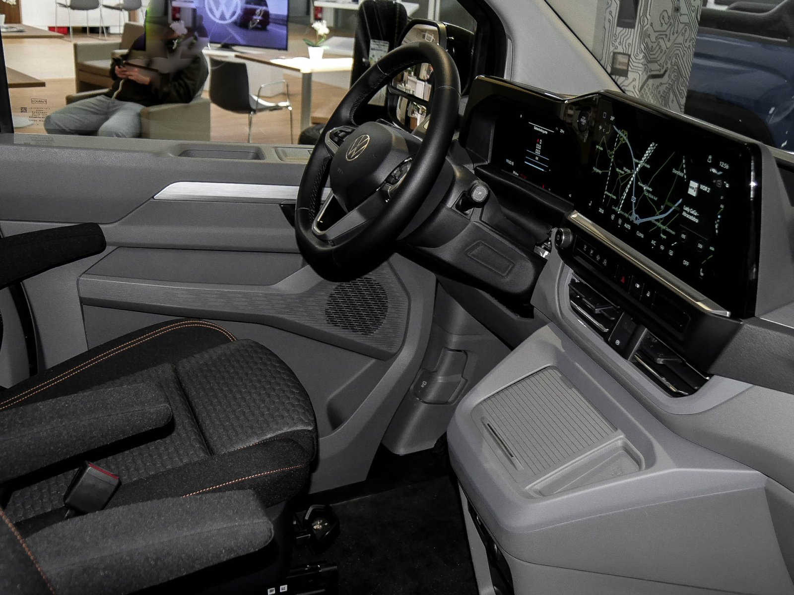 Volkswagen T7 Caravelle PANAMERICANA LED PANO AHK LM19