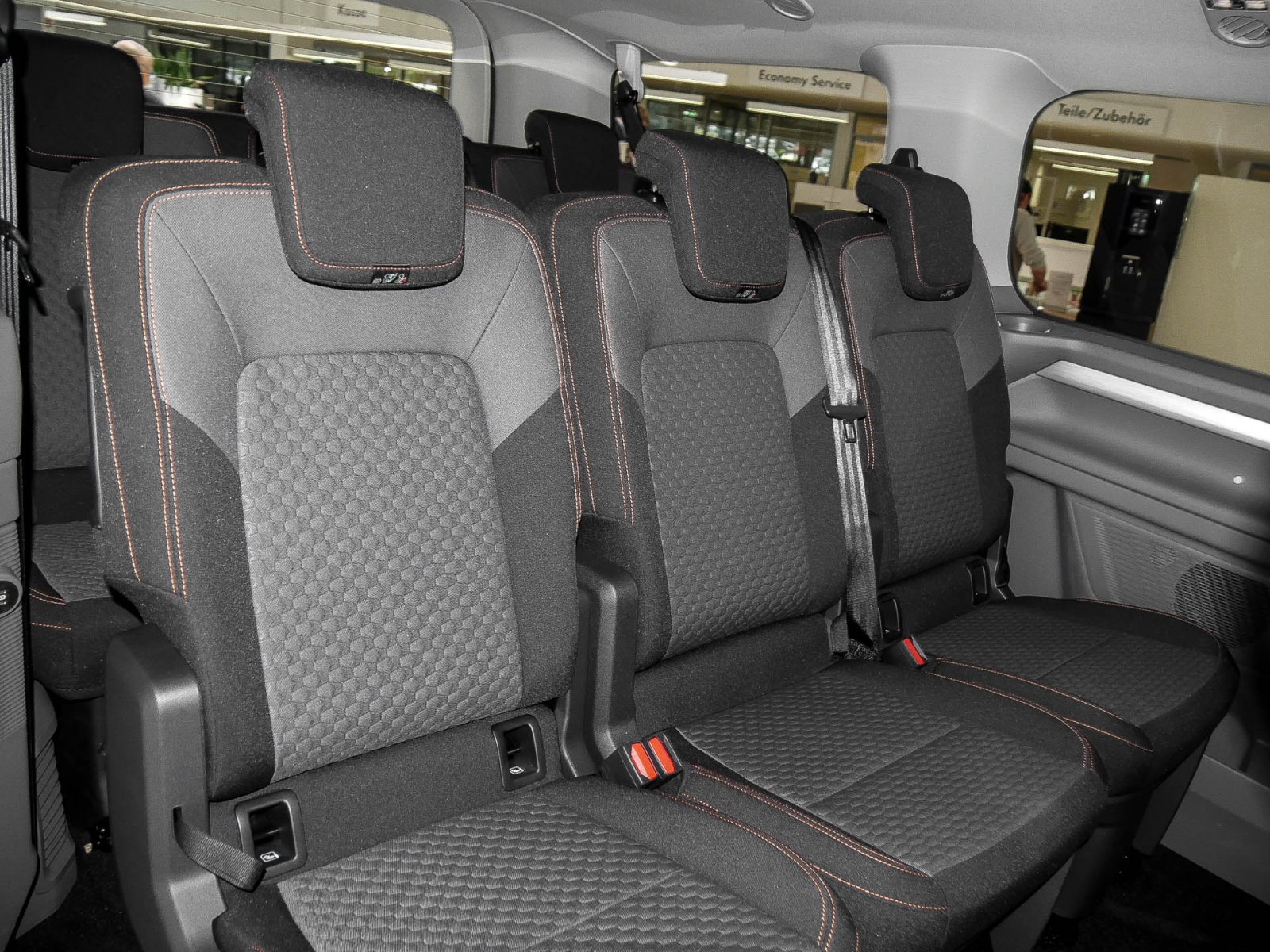 Volkswagen T7 Caravelle PANAMERICANA LED PANO AHK LM19