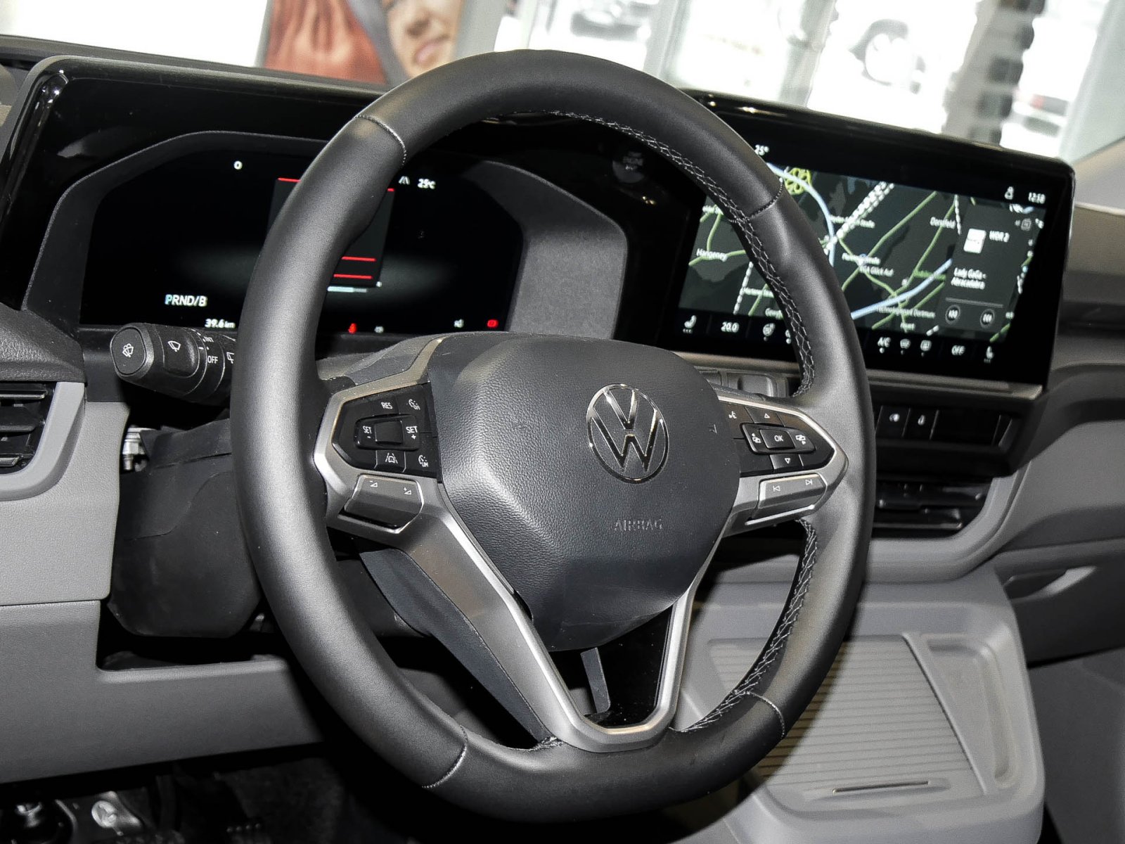 Volkswagen T7 Caravelle PANAMERICANA LED PANO AHK LM19