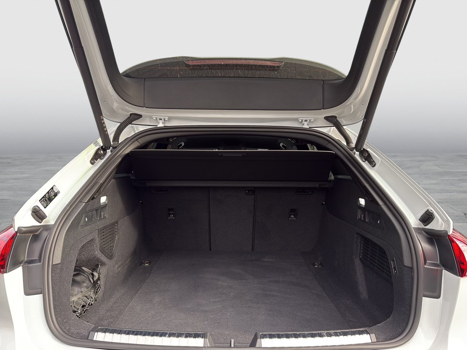 Audi A5 Avant TDI quattro S tronic S line Edition one Techpro+Sportsitze+AHK+B&O+Standheizung