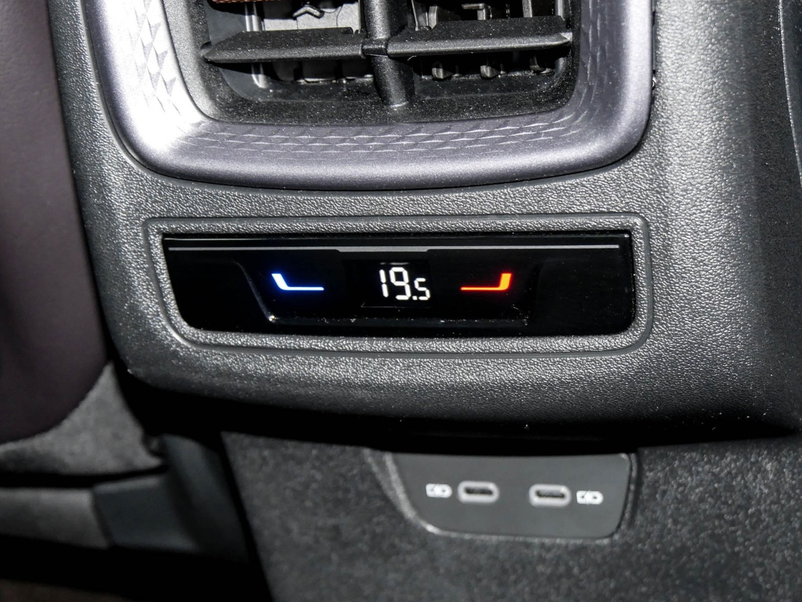 Cupra Terramar 1.5 HYBRID VZ LEDER AHK 360CAM ACC LM20