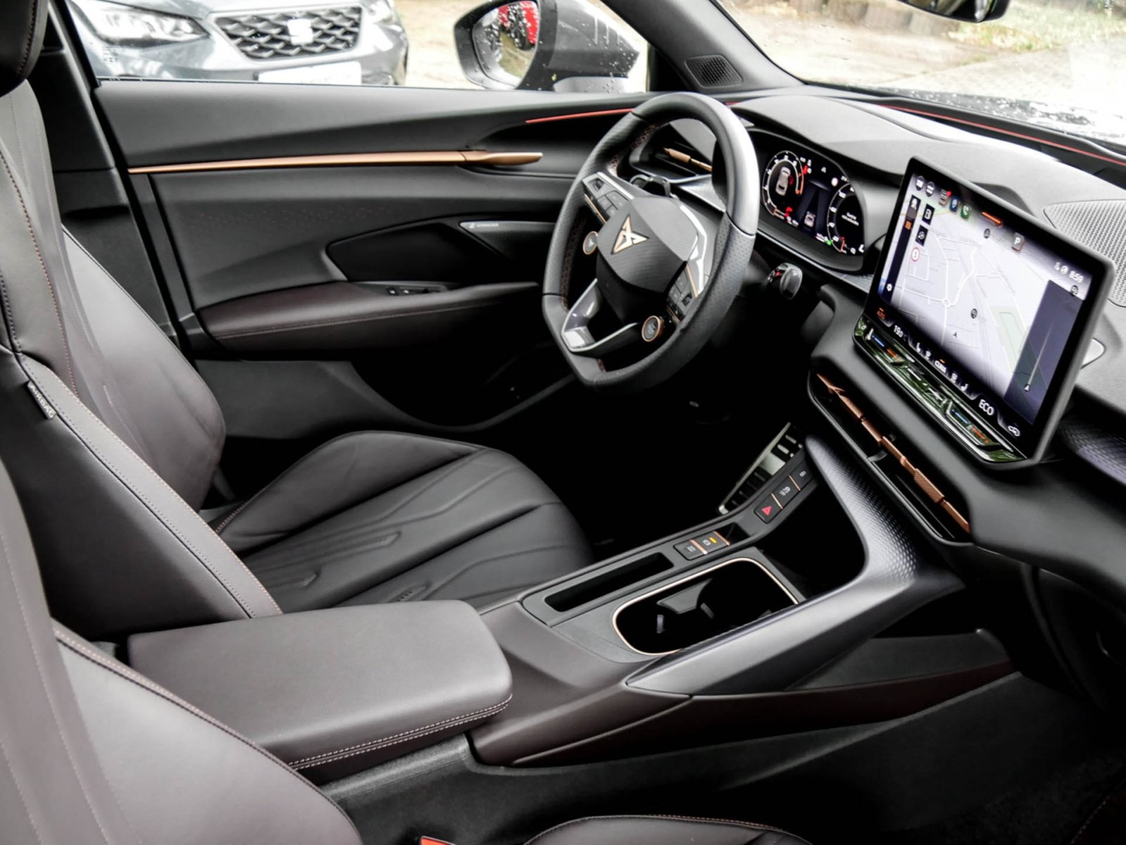 Cupra Terramar 1.5 HYBRID VZ LEDER AHK 360CAM ACC LM20