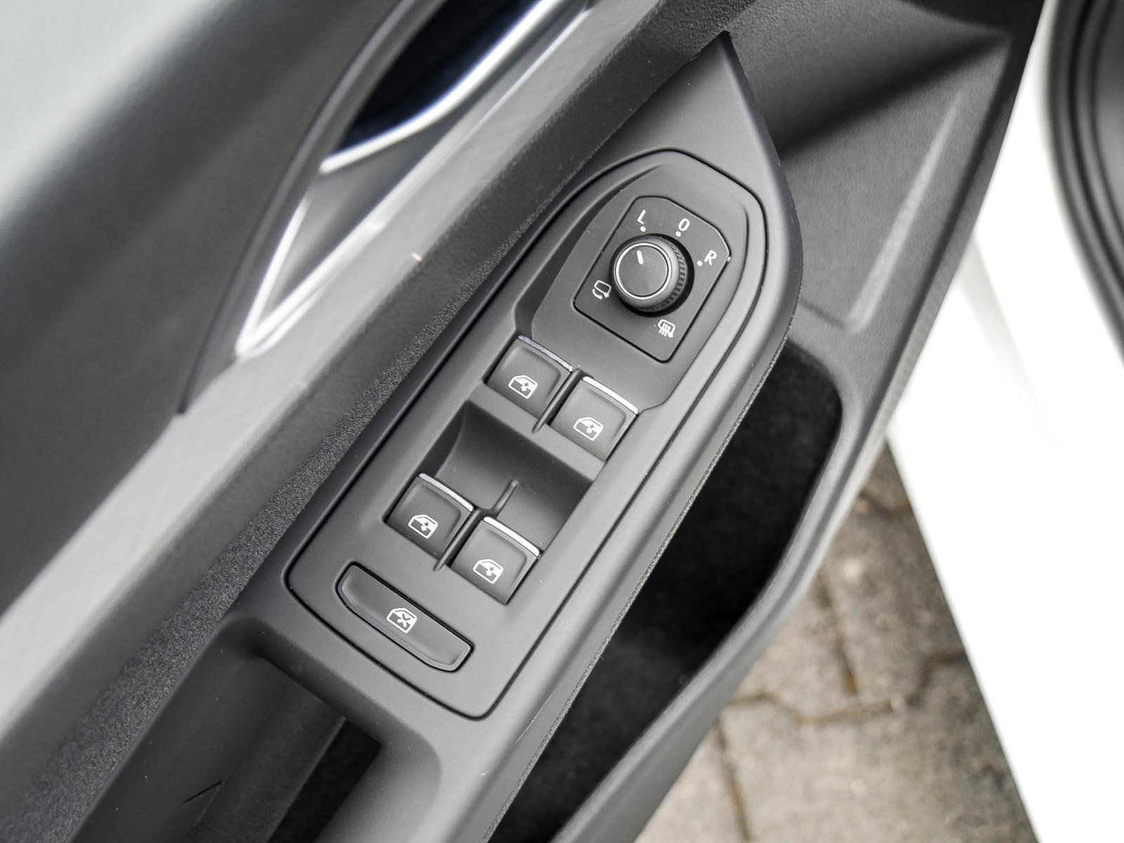 Volkswagen Golf VIII 1.5 eTSI LIFE FACELIFT CAM ACC CARPLAY