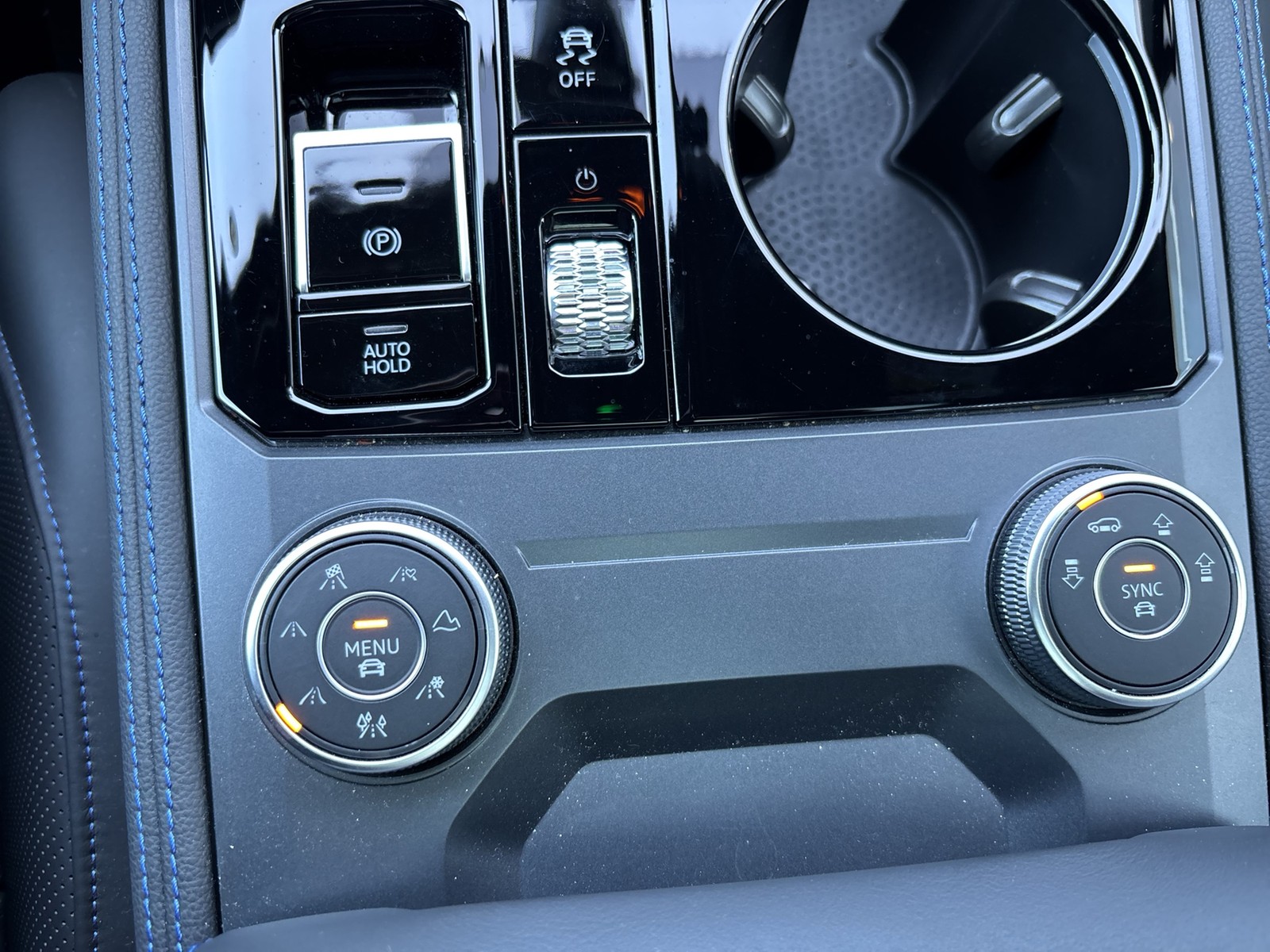 Volkswagen Touareg HYBRID R NEUESMODELL PANO AHK 360CAM 21Z