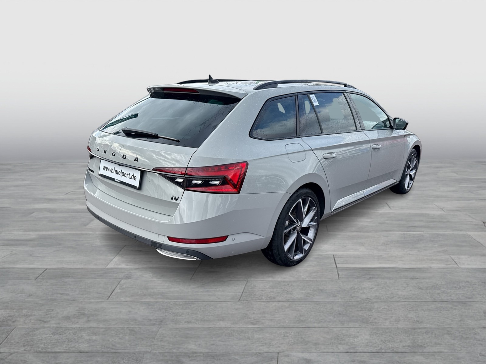 Skoda Superb Combi 1.4iV SPORTLINE STANDHZ 360CAM LM19