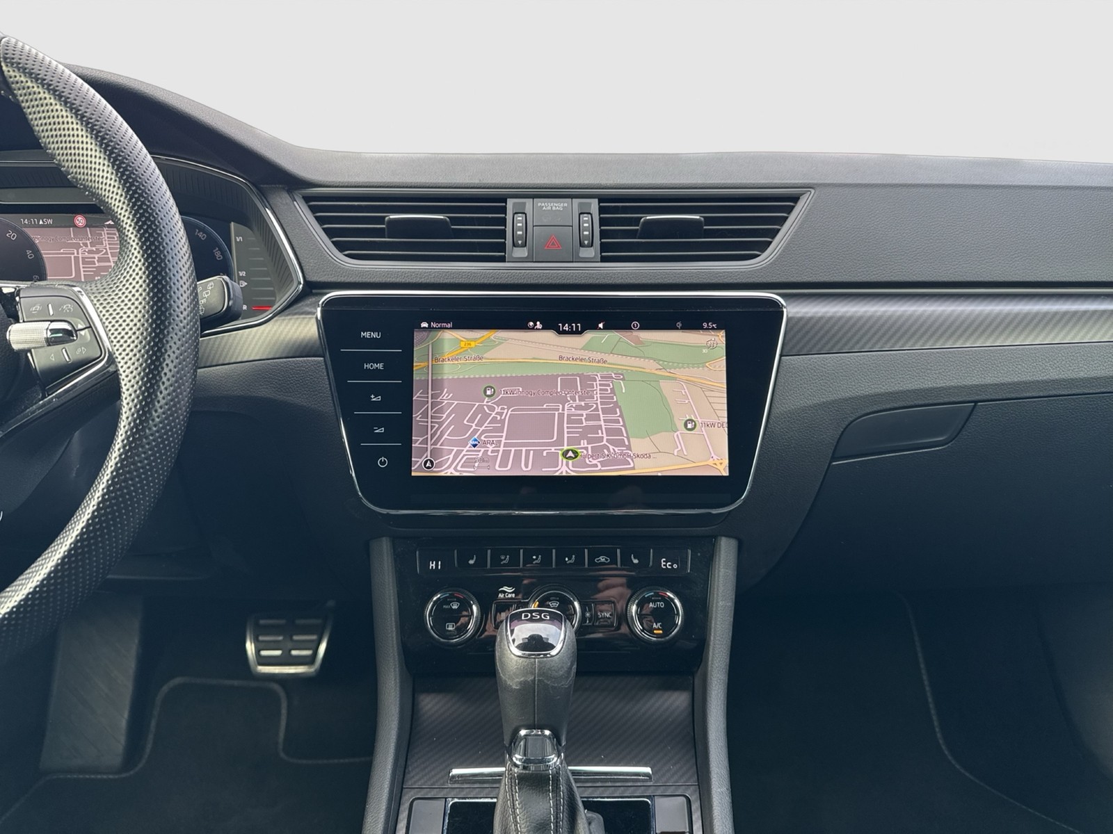 Skoda Superb Combi 1.4iV SPORTLINE STANDHZ 360CAM LM19