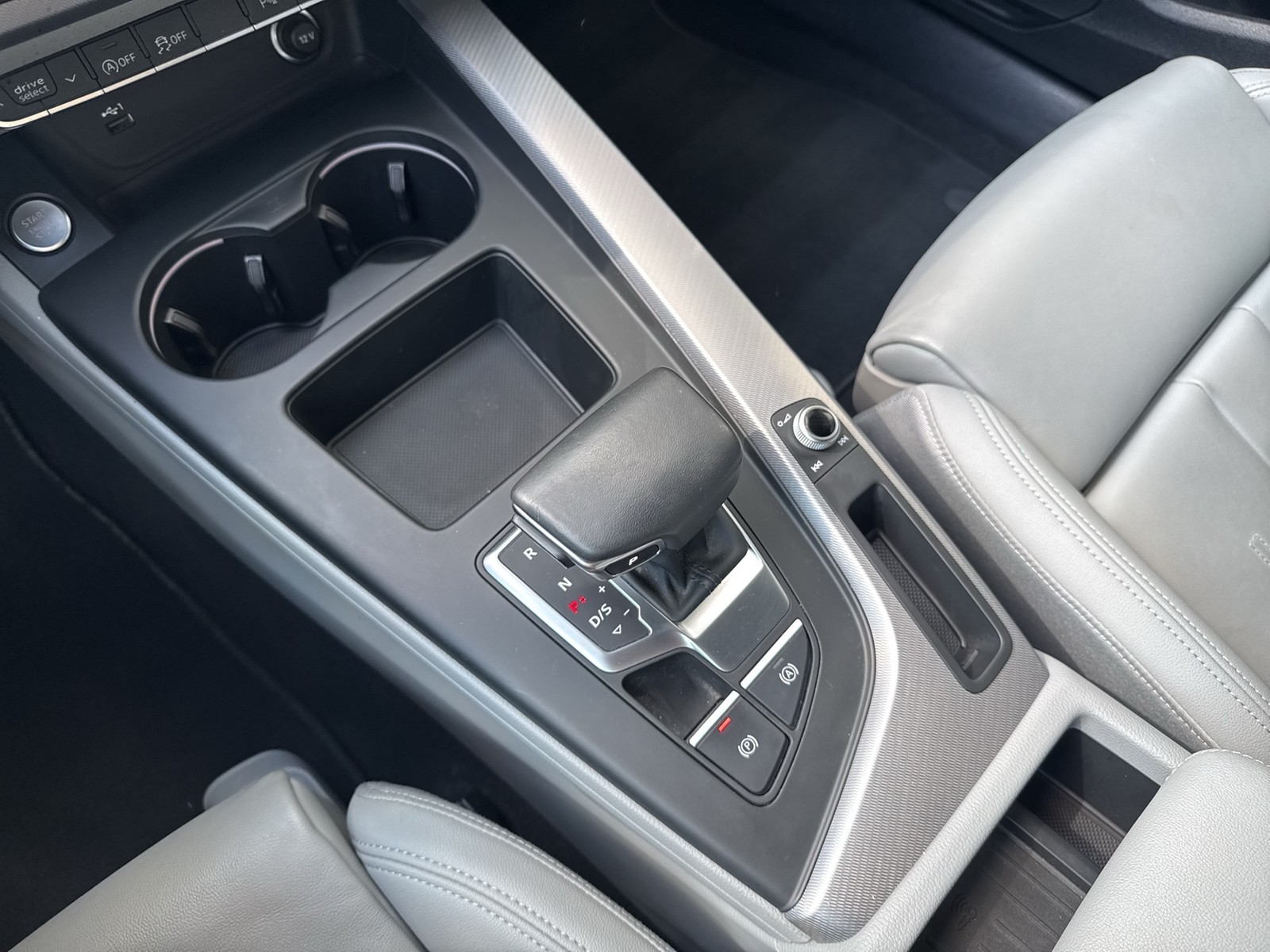 Audi A4 Allroad 45 Qu. AHK KAMERA ALU19 eKLAPPE NAVI+