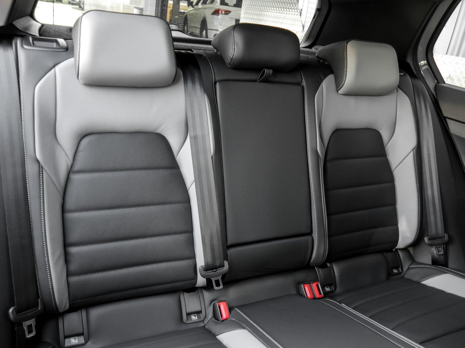 Volkswagen Golf GTD PANO LEDER HARMANKARDON BLACKSTYLE LM19