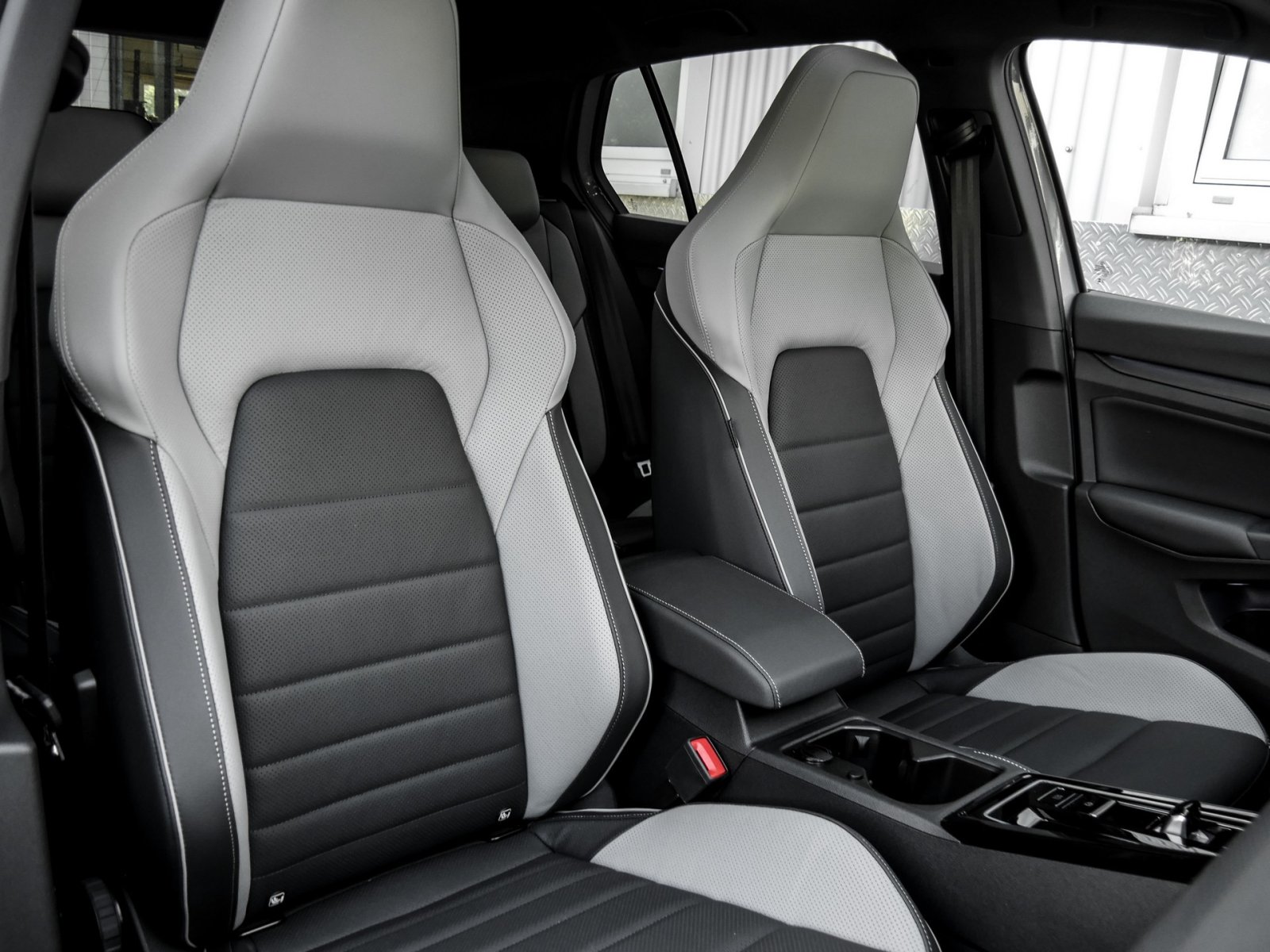 Volkswagen Golf GTD PANO LEDER HARMANKARDON BLACKSTYLE LM19