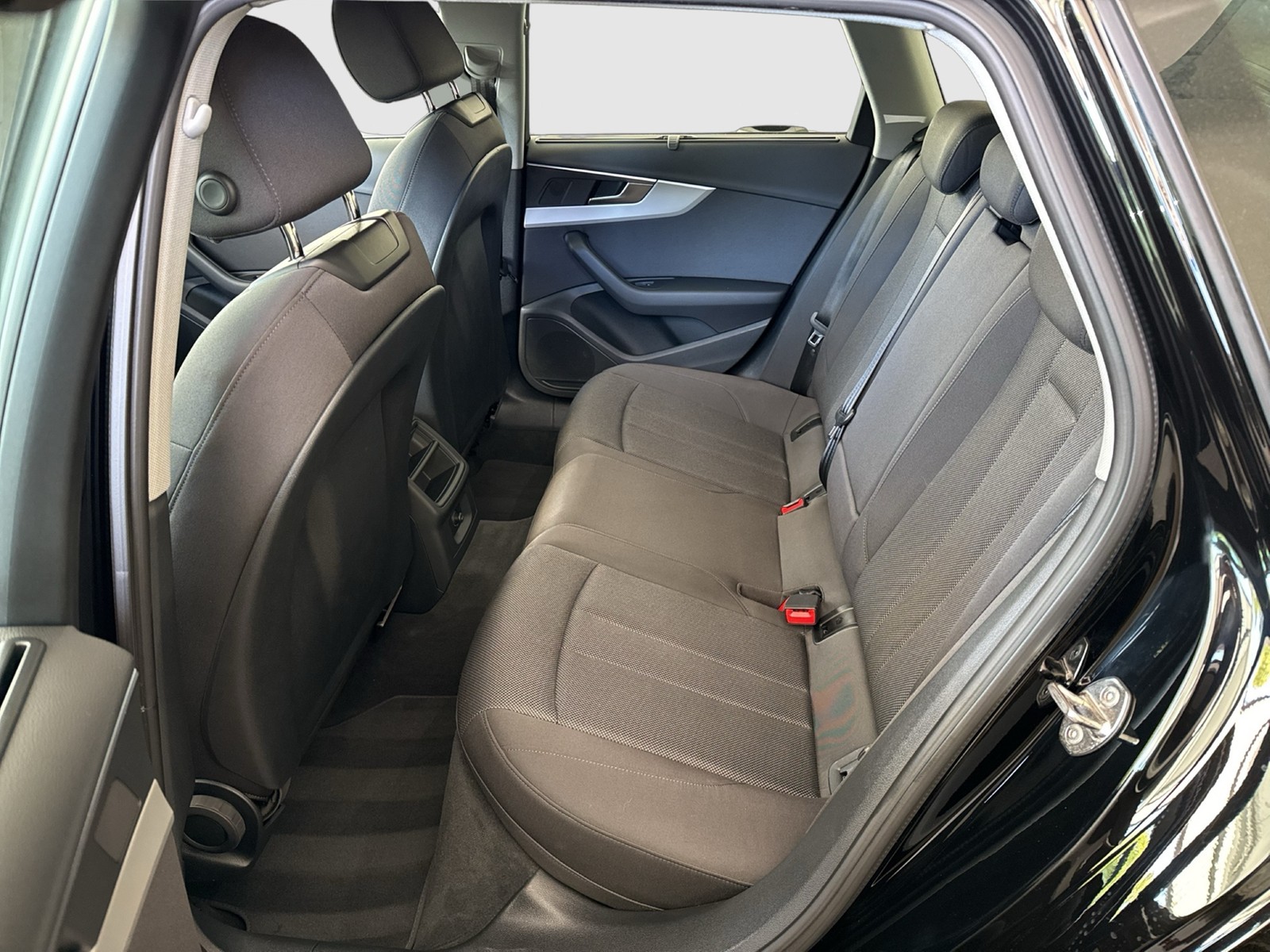 Audi A4 Avant 35 eKLAPPE NAVI+ SITZHEIZ. TEMPOMAT