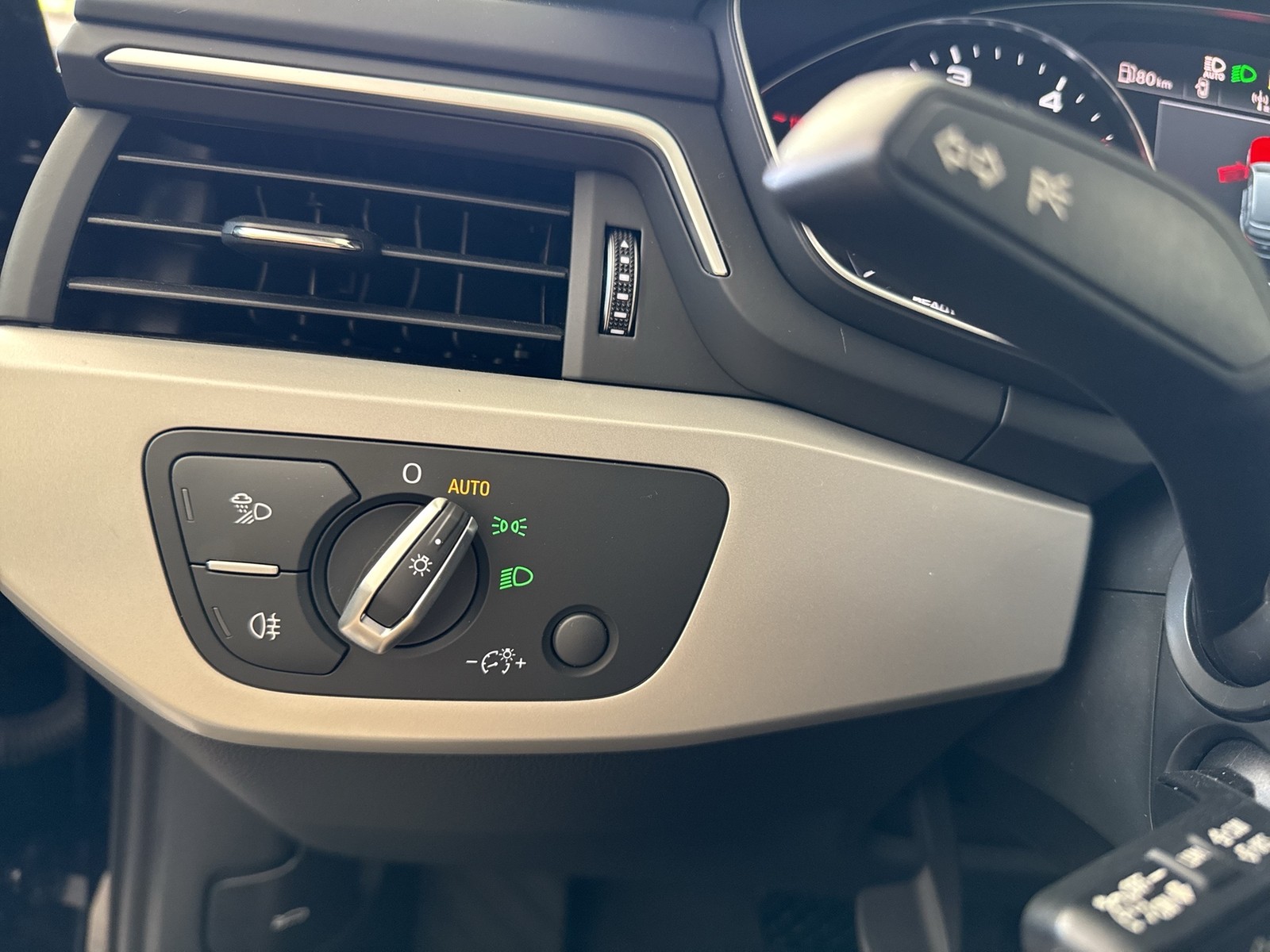 Audi A4 Avant 35 eKLAPPE NAVI+ SITZHEIZ. TEMPOMAT