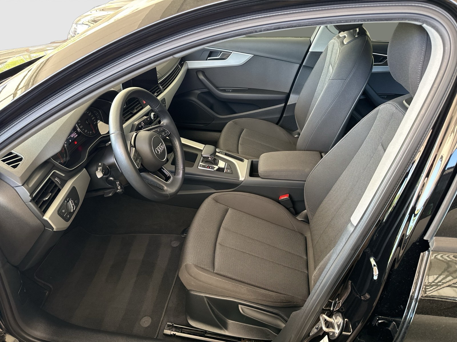 Audi A4 Avant 35 eKLAPPE NAVI+ SITZHEIZ. TEMPOMAT