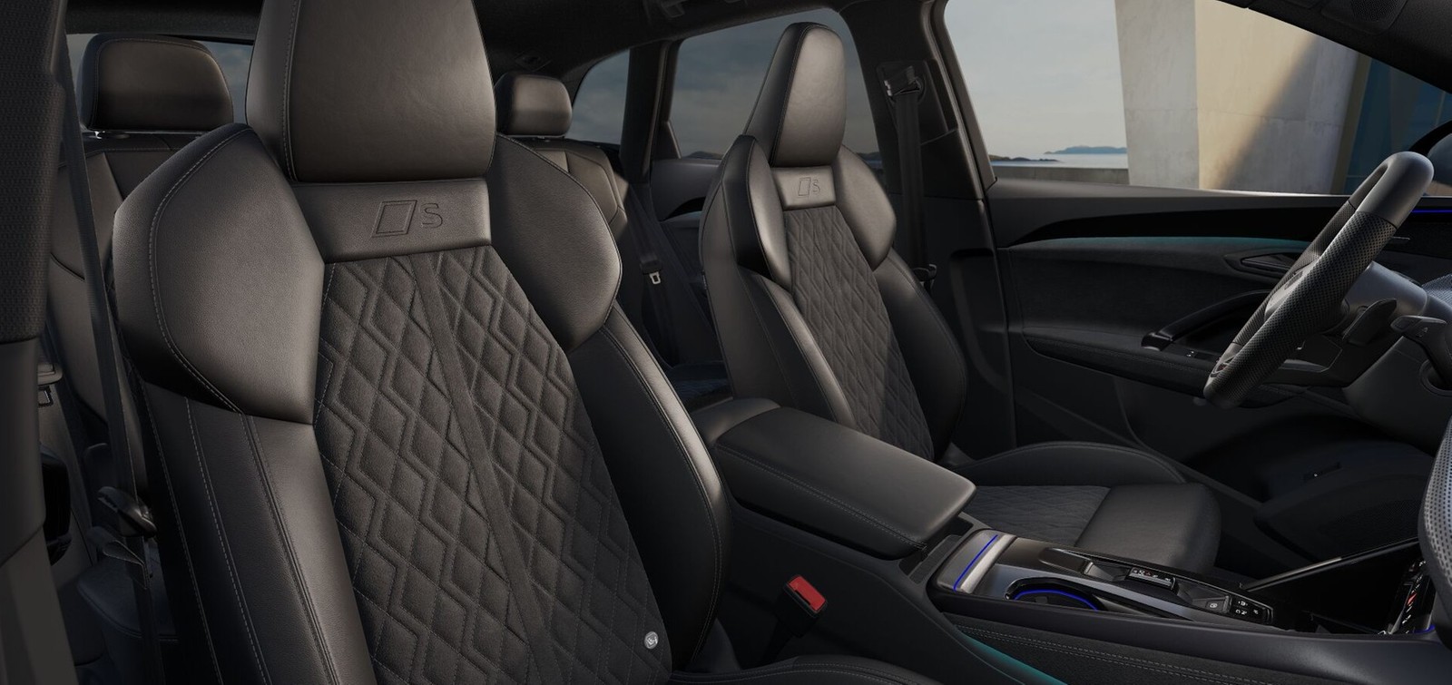 Audi Q5 SUV TFSI quattro S tronic S Line AHK+Sonnenschutzverglasung+Luftfederfahrwerk+Standheizung