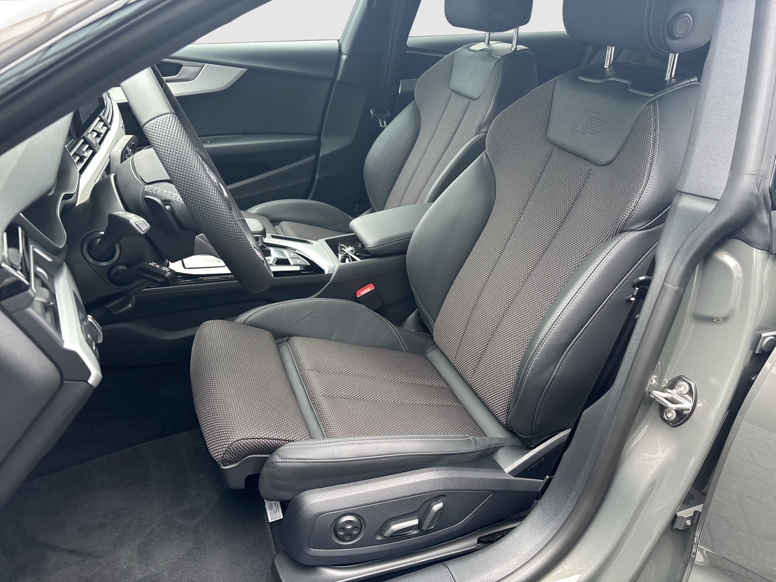 Audi A5 Sportback 40 quattro S LINE business AHK LM19