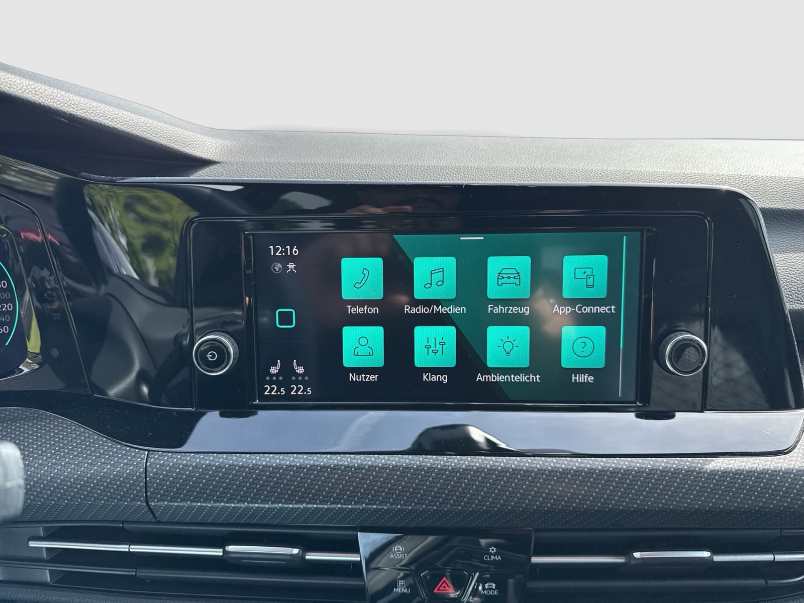 Volkswagen Golf 1.5 eTSI R-LINE KAMERA ACC ALU18 CARPLAY