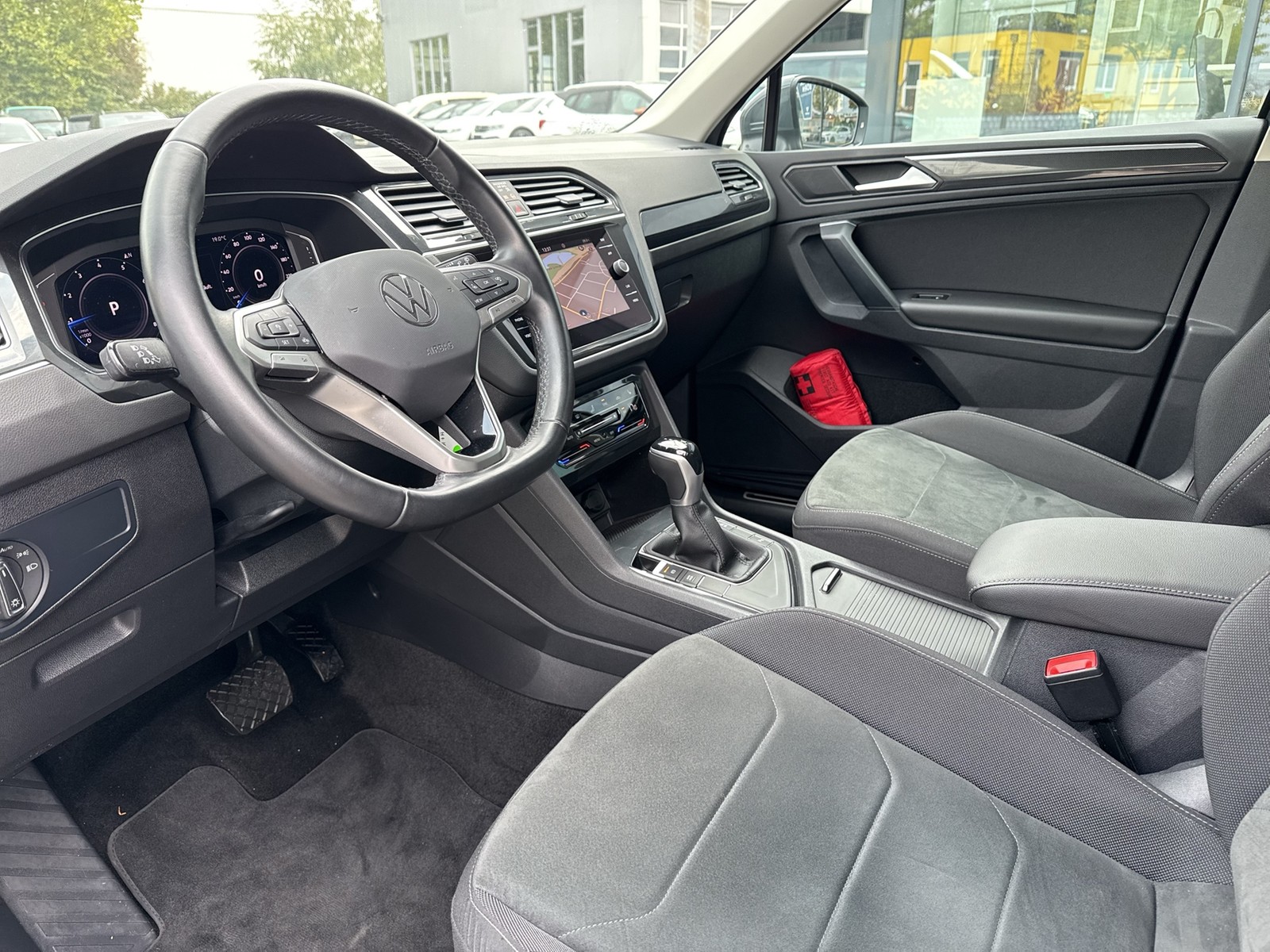 Volkswagen Tiguan 1.5 ELEGANCE ACC LM18 EKLAPPE NAVI SITZHZ