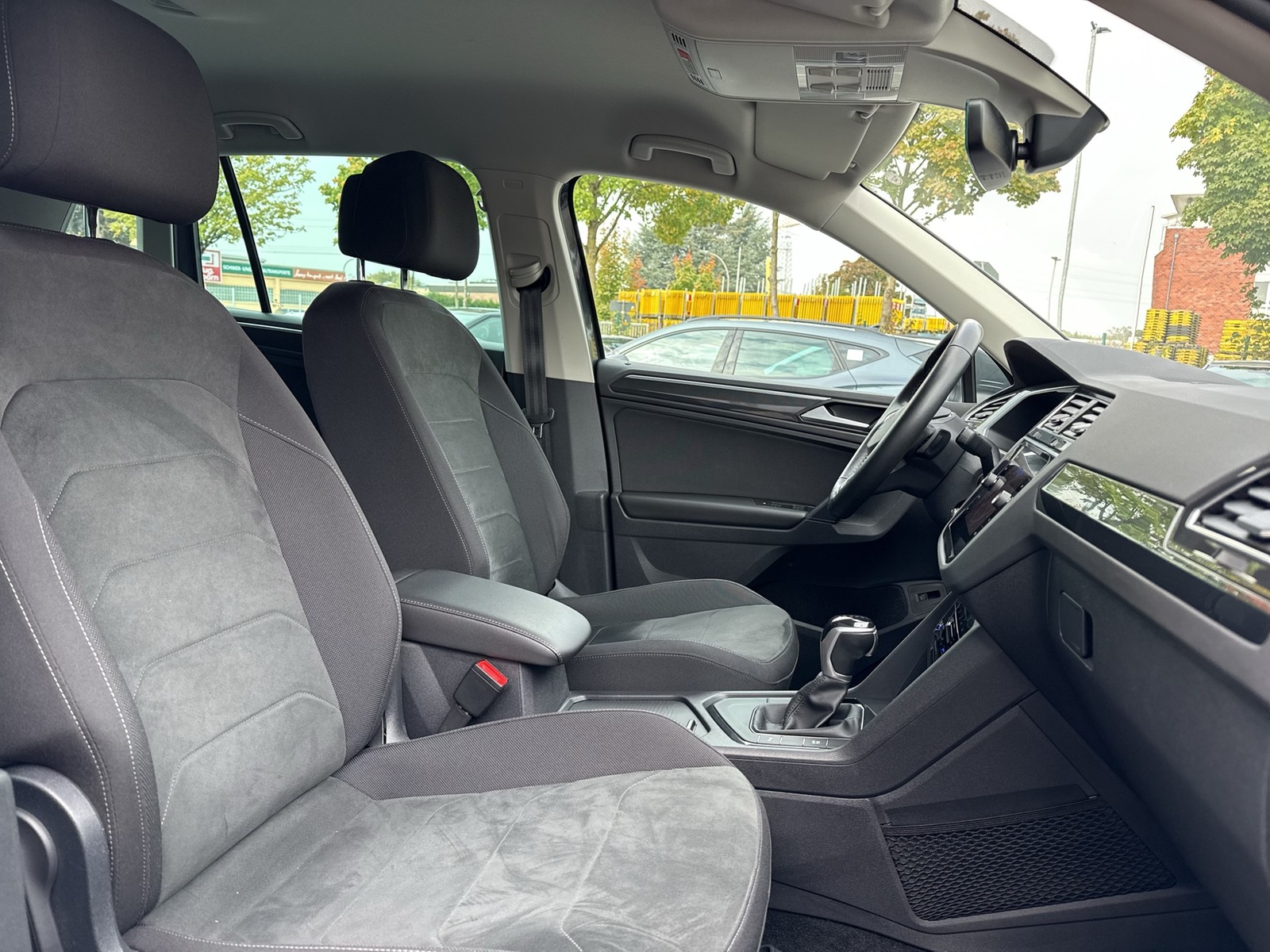 Volkswagen Tiguan 1.5 ELEGANCE ACC LM18 EKLAPPE NAVI SITZHZ