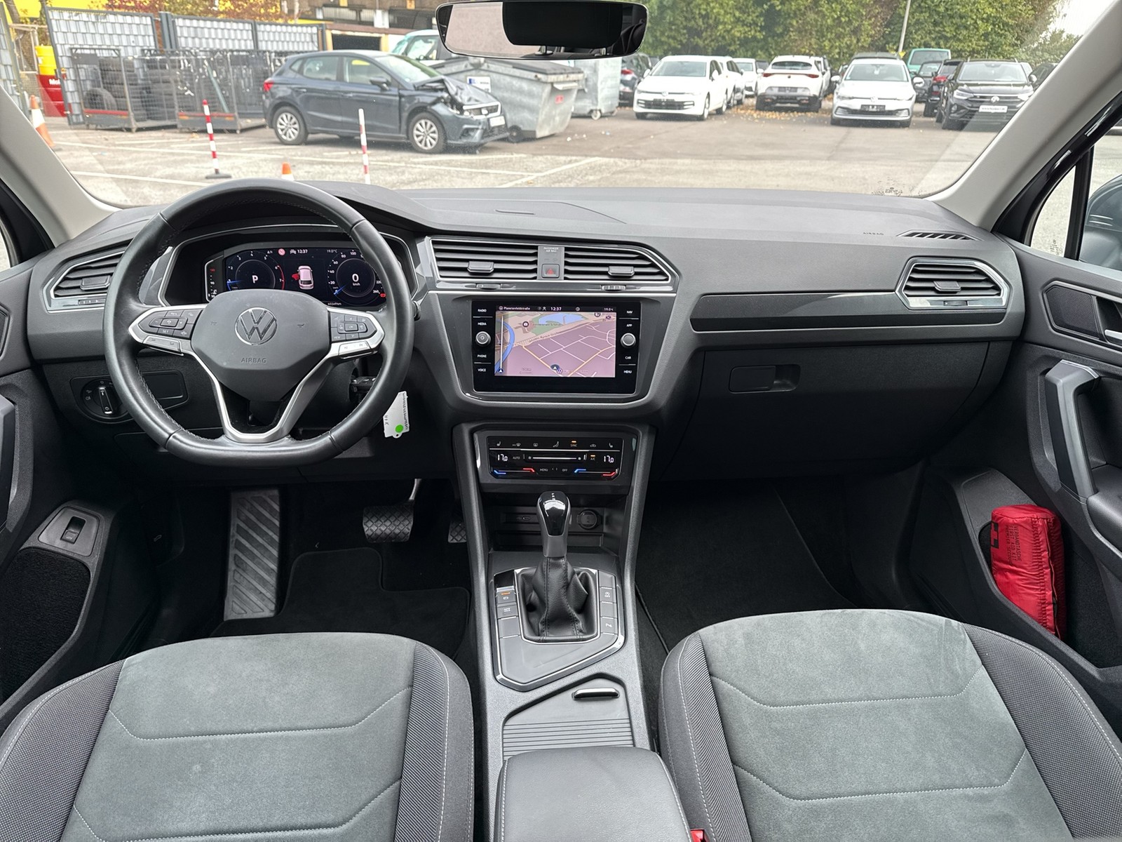 Volkswagen Tiguan 1.5 ELEGANCE ACC LM18 EKLAPPE NAVI SITZHZ