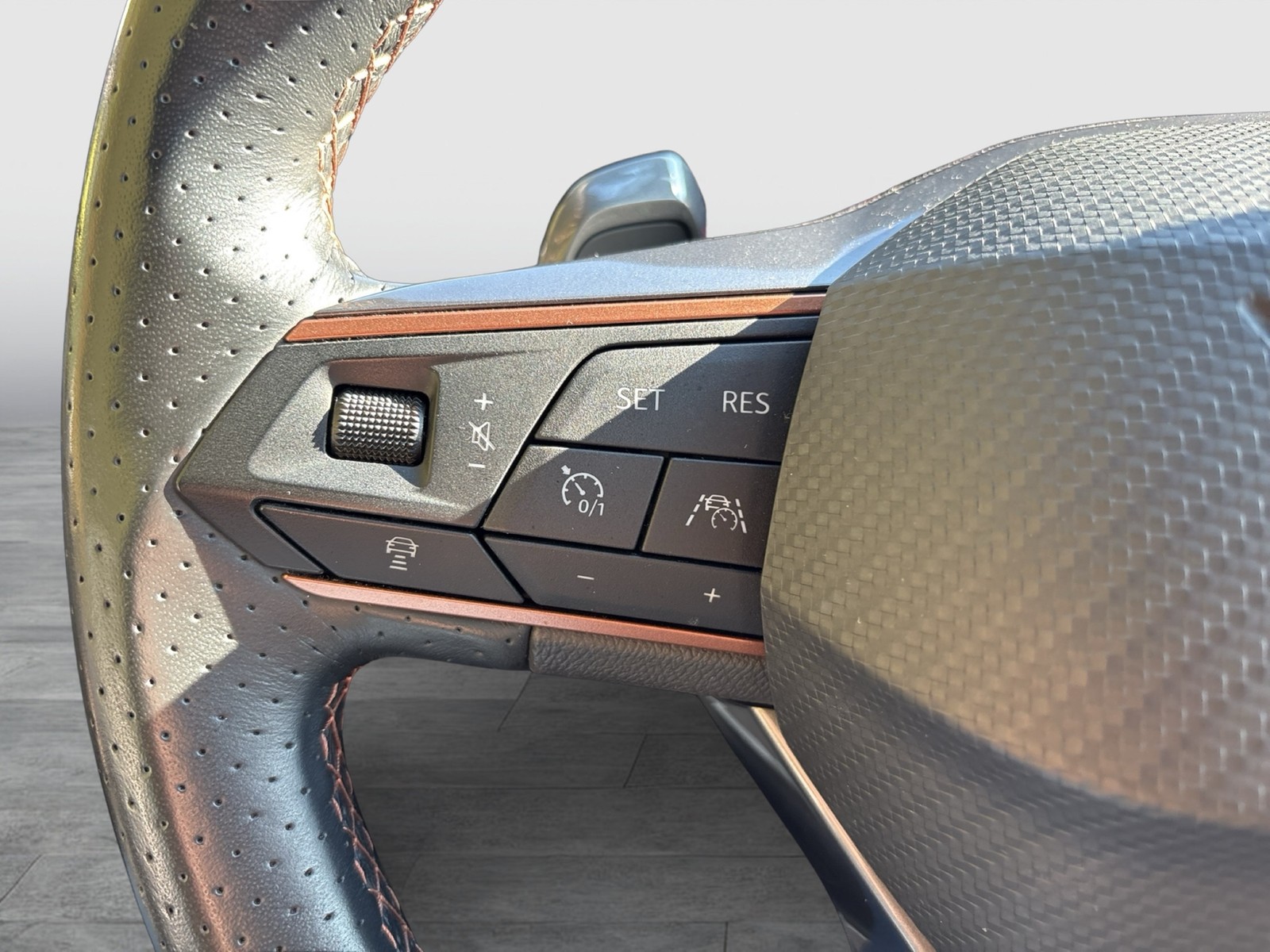 Cupra Formentor 1.4 HYBRID BEATS CAM ACC LM18 NAVI